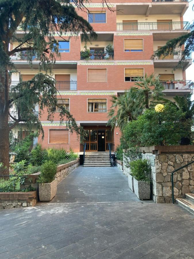La Reginella Apartment Sorrento Luaran gambar