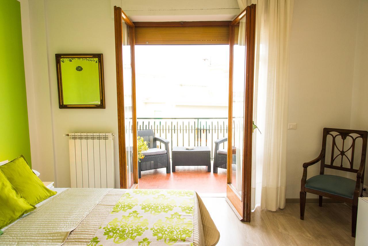 La Reginella Apartment Sorrento Luaran gambar