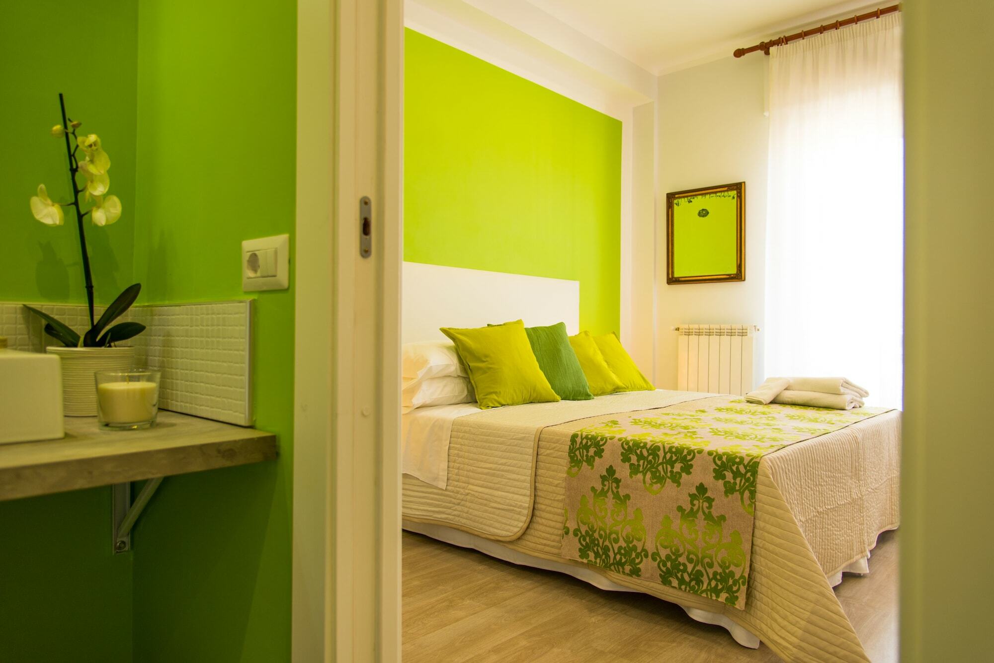 La Reginella Apartment Sorrento Luaran gambar